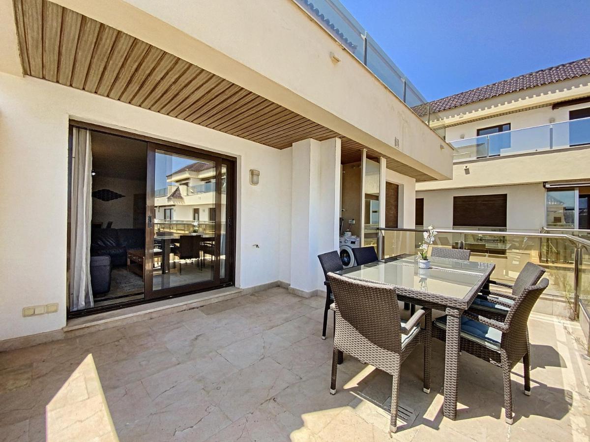 Lovely Apartment With Pool & Sea Views - Marina Del Castillo 2129 马尼尔瓦 外观 照片