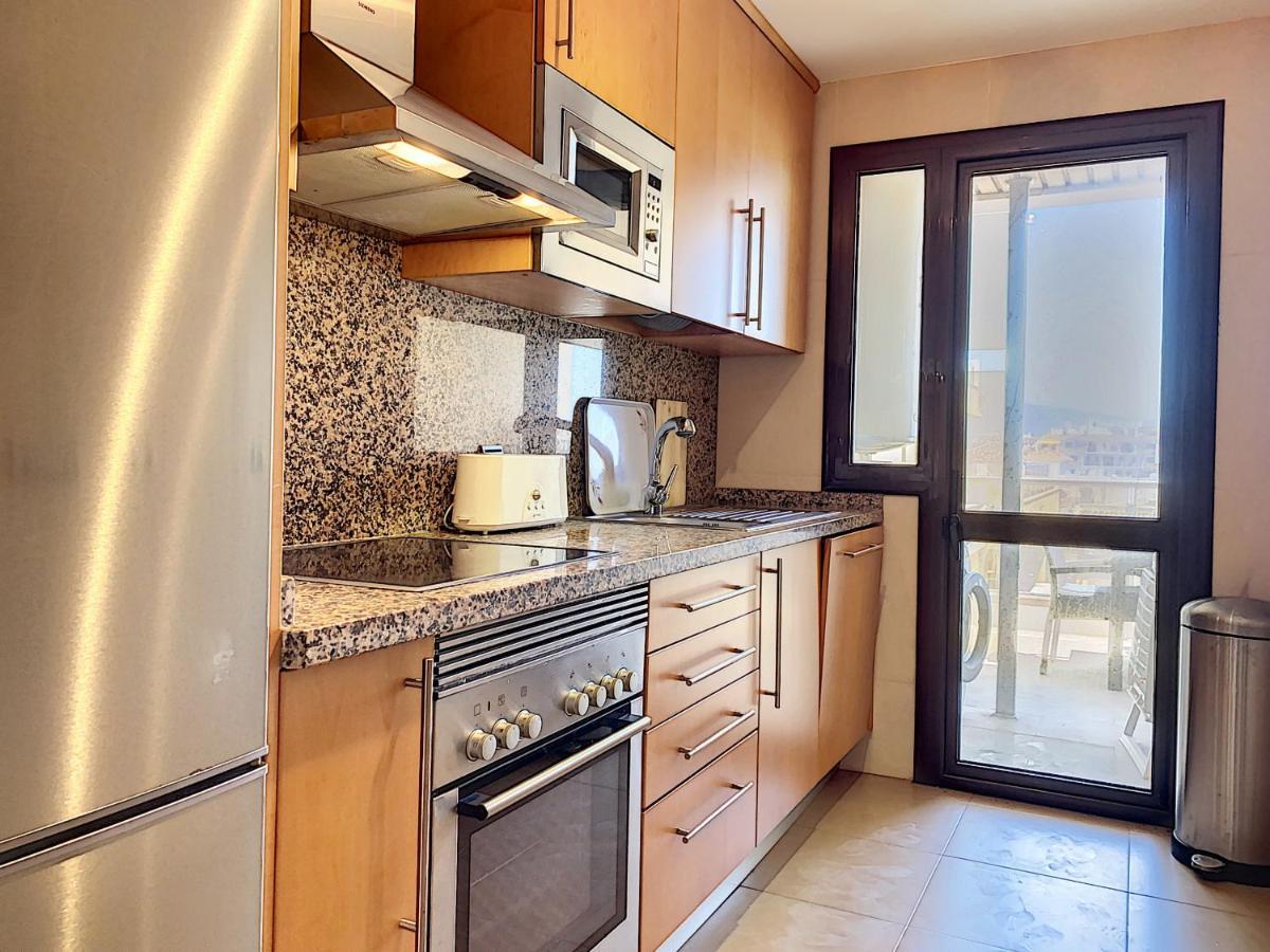 Lovely Apartment With Pool & Sea Views - Marina Del Castillo 2129 马尼尔瓦 外观 照片