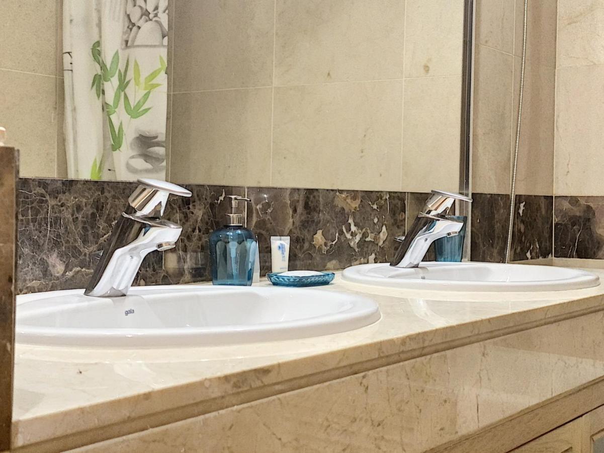 Lovely Apartment With Pool & Sea Views - Marina Del Castillo 2129 马尼尔瓦 外观 照片